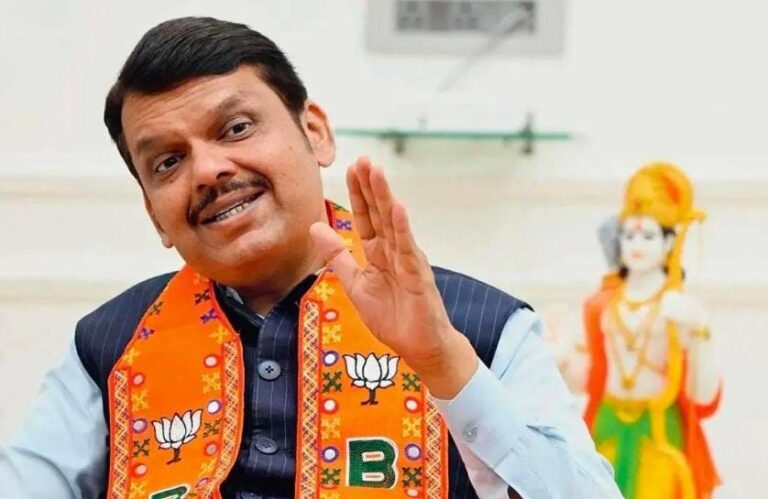 BJP vs Congress: રાહુલ ગાંધીની ભાષા અર્બન નક્સલ જેવી – ફડણવીસનો જડબાતોડ પ્રહાર, લોકશાહી-બંધારણ પર જંગ