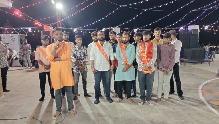 દ્વારકા પ્રખંડ (ઓખા) ખાતે વિશ્વ હિન્દુ પરિષદ અને બજરંગ દળ દ્વારા આયોજિત શસ્ત્ર પૂજન કાર્યક્રમ : યુવાનોમાં રાષ્ટ્રભક્તિ, સંસ્કૃતિ અને શક્તિપ્રેરણાનો સંદેશ