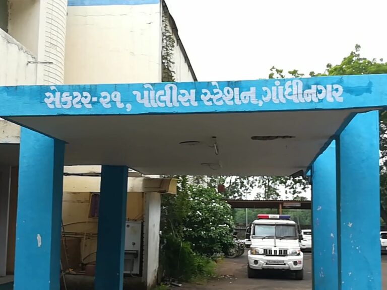 રાજકીય માહોલમાં ચકચાર : ગાંધીનગર ધારાસભ્ય ક્વાર્ટરમાં કપલ મળતાં પોલીસ તપાસમાં હલચલ – સેક્ટર-21 ઘટનાએ ચિંતન જાગ્યું