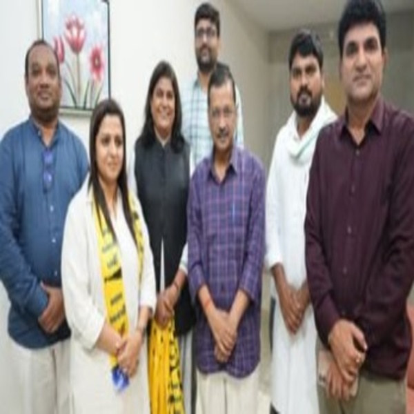 પાટીદાર અગ્રણી જિગીષા પટેલનો રાજકીય નિર્ણય: અરવિંદ કેજરીવાલની હાજરીમાં આમ આદમી પાર્ટીમાં વિધિવત્ પ્રવેશ — “હવે પરિવર્તન અનિવાર્ય છે”