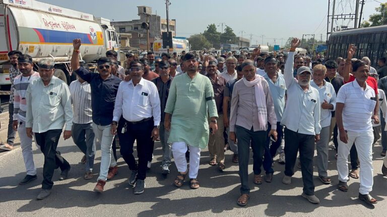 મગફળીના ખેડૂતોને ન્યાય અપાવો : ટેકાના ભાવે ખરીદીની મર્યાદા વધારવાની અને નુકશાનગ્રસ્ત પાકનો તાત્કાલિક સર્વે કરી વળતર ચુકવવાની તાતી માંગ