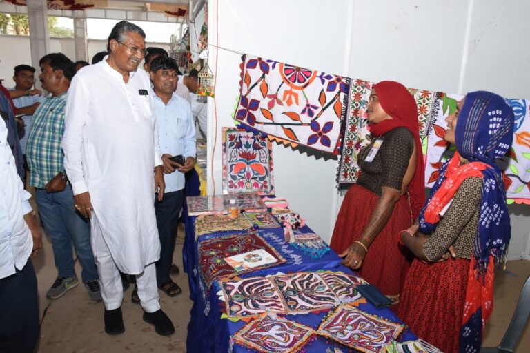 જામનગરની નારીશક્તિની ઉજ્જવળ ઉડાન : DAY-NRLM યોજના હેઠળ મહિલા સશક્તિકરણ તરફ સરકારના અભૂતપૂર્વ પ્રયાસો