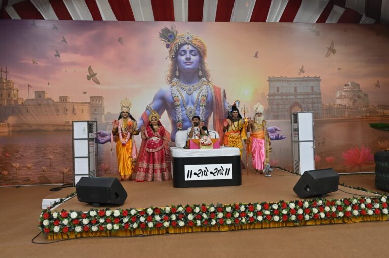 “ભક્તિભાવે ભીનું જામનગર: શિવ ધામ ખાતે ભાગવતાચાર્ય જીગ્નેશ દાદાની કથામાં ઉમટ્યા ભક્તો, દિવ્ય વાતાવરણમાં ગુંજ્યો શ્રીકૃષ્ણ મહિમા”
