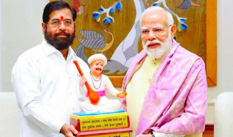 દિલ્હી સુધીની રાજકીય સફર: એકનાથ શિંદેની અચાનક દિલ્હીની મુલાકાતે મહારાષ્ટ્રની રાજનીતિમાં ગરમાવો