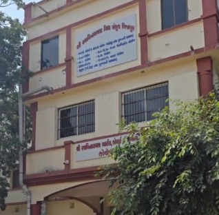 વિજાપુરમાં નિર્દોષ વિદ્યાર્થીની સાથે છેડછાડનો ગંભીર કિસ્સો બહાર આવ્યો : સ્કૂલમાં હાહાકાર, પરિવારજનોએ કર્યો ઘેરાવ, પોલીસ દ્વારા તપાસ તેજ