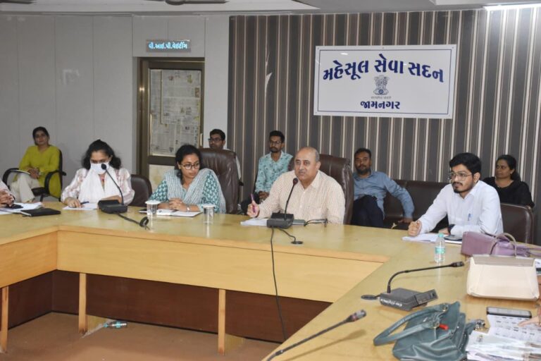 “જામનગર જિલ્લામાં મતદારયાદી સુધારણાનું મહાઅભિયાન શરૂ: લોકશાહી મજબૂત કરવા બી.એલ.ઓ.ની ત્રિદિવસીય તાલીમનો શુભારંભ