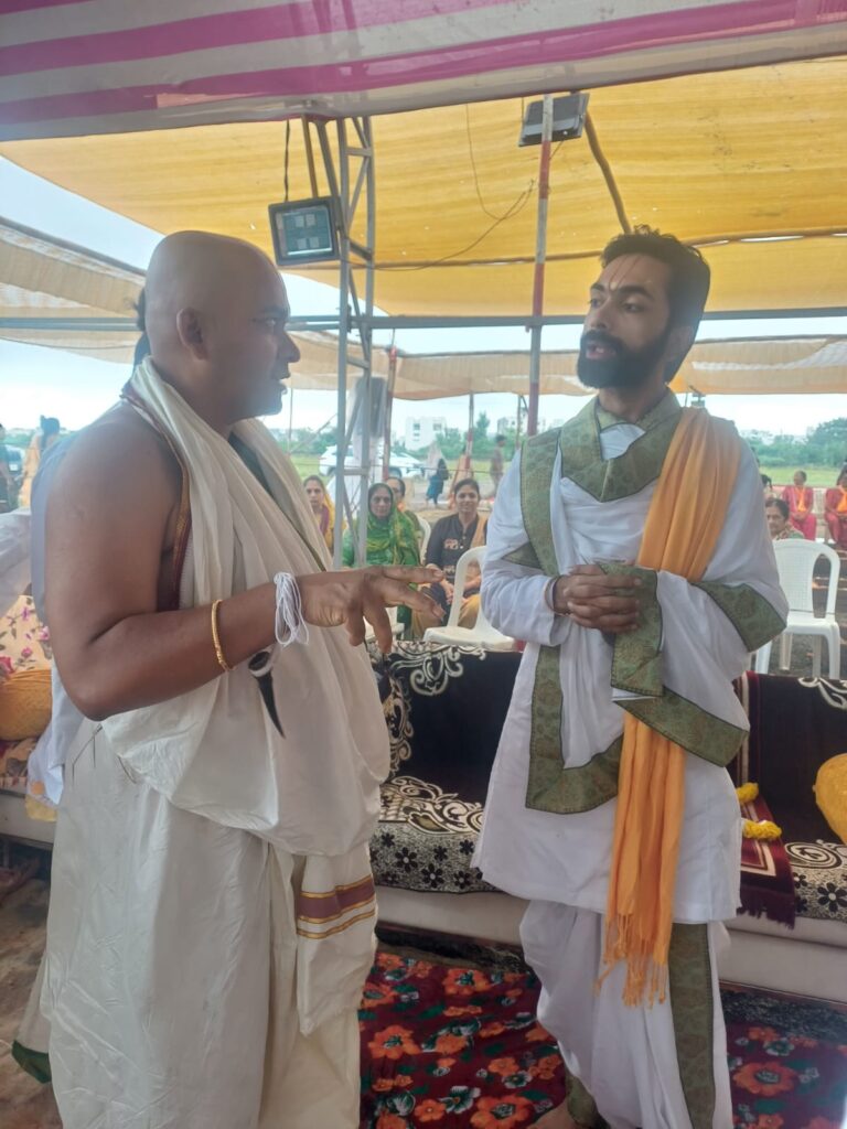 જેતપુરમાં સોમયજ્ઞની દિવ્ય ગુંજ: વૈષ્ણવોનો ઠેરઠેરથી ઉમટેલો જનસાગર, પરિક્રમા કરી પુણ્યસંચયનો પાવન ઉત્સવ