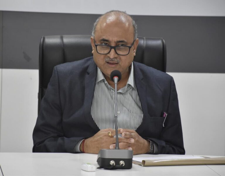 જામનગરમાં કાયદો-વ્યવસ્થાની ચુસ્ત તકેદારી સાથે મતદારજાગૃતિનો સંકલિત પ્રારંભ: ગુરુ નાનક જયંતિને અનુલક્ષીને હથિયારબંધી, અને મતદારયાદી સુધારણા અભિયાન માટે કલેક્ટર કેતન ઠક્કરશ્રીની અપીલ