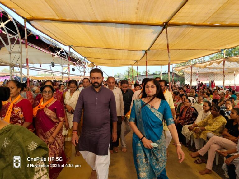 જેતપુરમાં વિરાટ સોમયજ્ઞમાં ધારાસભ્ય જયેશ રાદડિયાની ધાર્મિક ઉપસ્થિતિ — સહપરિવાર યજ્ઞનારાયણના આશીર્વાદથી આશીર્વાદિત કાર્યક્રમમાં ભાવભરી શ્રદ્ધાનો સમાગમ