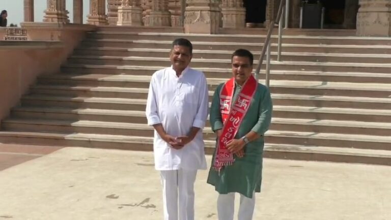 નાયબ મુખ્યમંત્રી હર્ષ સંઘવીનો ખોડલધામ પ્રણામઃ ‘રાષ્ટ્રીય શક્તિ અને ધાર્મિક શક્તિ’ના સંગમમાં ખેડૂતો માટે આશીર્વાદ, યુવાનો માટે પ્રેરણા અને સમાજસુધારાની નવી દિશા