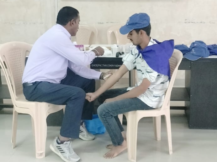 ભાણવડ વિનયન કોલેજમાં થેલેસેમિયા ટેસ્ટ કેમ્પ : NSSની પહેલથી 68 વિદ્યાર્થીઓની તપાસ, યુવા પેઢીમાં આરોગ્ય જાગૃતિનો સકારાત્મક સંદેશ