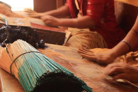 અગરબત્તી ઉદ્યોગ પર કડક નિયંત્રણ: જંતુનાશકો અને કૃત્રિમ સુગંધિત કેમિકલ્સના ઉપયોગ પર BISનો પ્રતિબંધ; ગ્રાહક આરોગ્યને મળશે સુરક્ષા