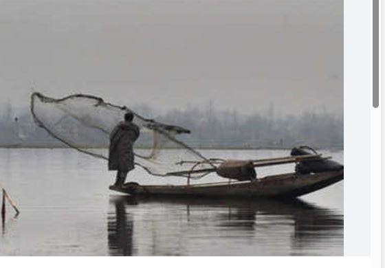 છ વર્ષથી પાકિસ્તાનની જેલમાં કેદ દેવભૂમિ દ્વારકાના 25 માછીમારો: પરિવારોએ ન્યાયની આશામાં ગાંધીનગરમાં ધરણાં-રજુઆત, નાયબ મુખ્યમંત્રી હર્ષ સંઘવીને રૂબરૂ મળ્યા