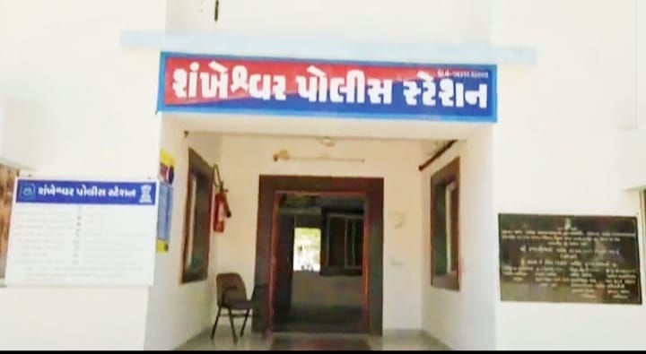 શંખેશ્વરમાં પ્રતિબંધિત ચાઇનીઝ દોરી વિરૂદ્ધ પોલીસનો પ્રહારો.