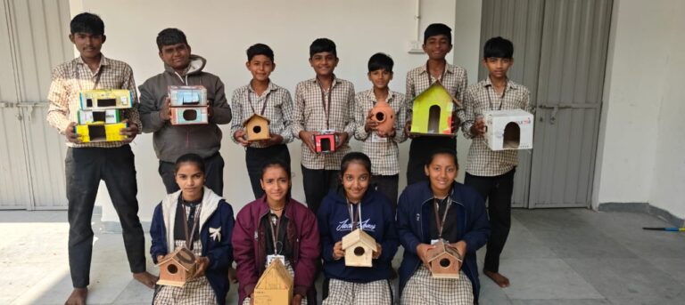 ચકલીનો કલરવ અને બાળપણની ખુશ્બૂ : સાજડીયાળી શાળાના ઈકો ક્લબ દ્વારા ચકલી સંરક્ષણ માટે અનોખી પહેલ.