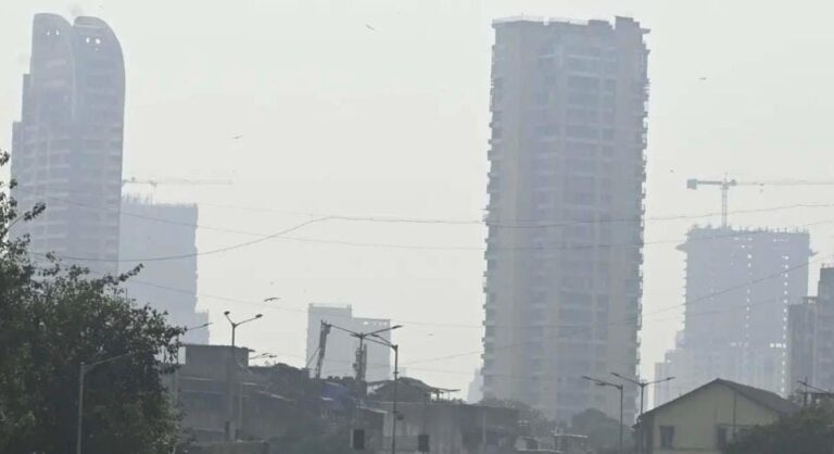 મુંબઈ મેટ્રોપોલિટન વિસ્તારમાં પ્રદૂષણ પર કડક કાર્યવાહી.