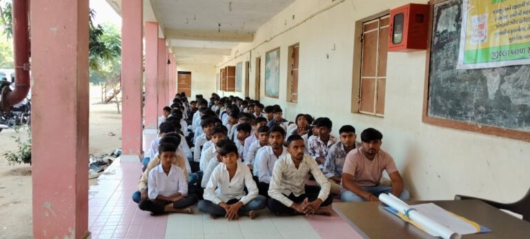 શહેરા તાલુકાની અણીયાદ અને કવાલી હાઇસ્કુલમાં બાળ વિવાહ મુક્ત ભારત અભિયાનઃ જિલ્લા બાળ સુરક્ષા એકમ દ્વારા વ્યાપક જાગૃતિ કાર્યક્રમ, વિદ્યાર્થીઓને કાયદા, હક્ક અને સુરક્ષા અંગે વિસ્તૃત માર્ગદર્શન.