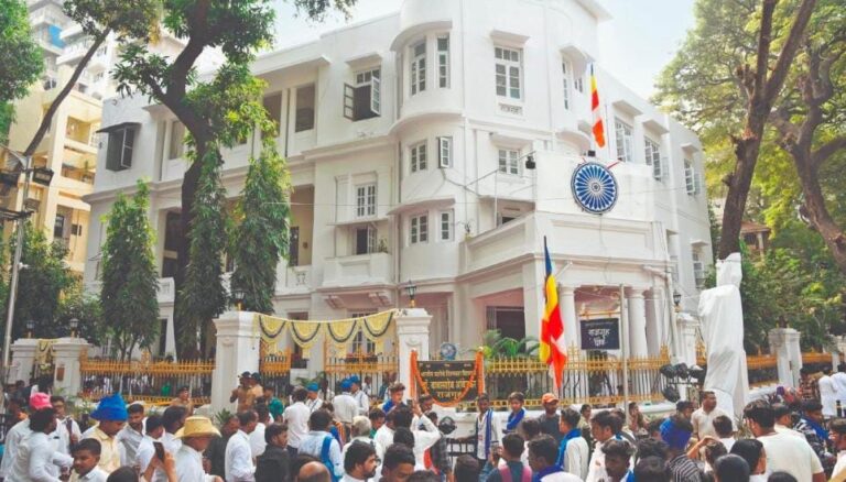 મહાપરિનિર્વાણ દિવસે મુંબઈનું ‘વાઇટ હાઉસ’ બની જાય છે આકર્ષણનું કેન્દ્ર.