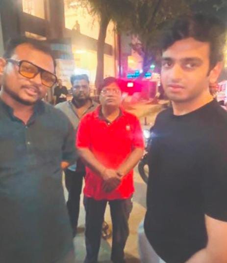 બોરીવલીમાં ગુજરાતી યુવાનને મરાઠી ન બોલવા બદલ MNS કાર્યકરોનો ઘેરાવો.