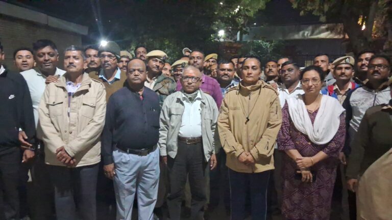 હોમગાર્ડઝની નિવૃત્તિ વયમર્યાદા ૫૫ થી ૫૮ વર્ષ.