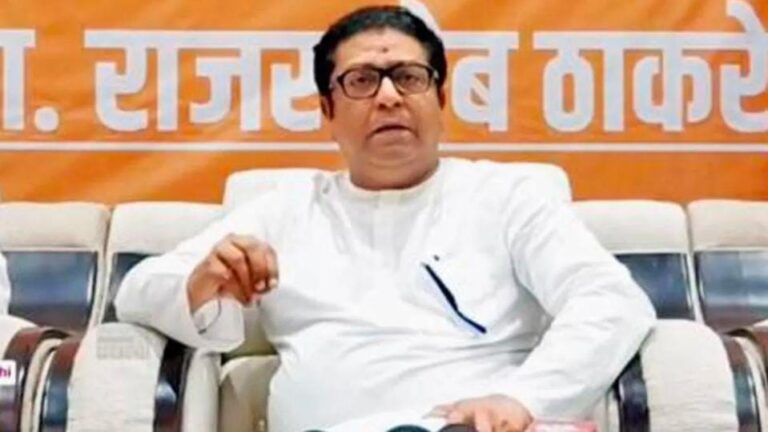 SECની પ્રેસ કોન્ફરન્સ પહેલાં ચૂંટણી પંચના કાર્યાલયમાં તોડફોડ મતદાર યાદી મુદ્દે MNS કાર્યકરોનો ઉગ્ર હંગામો, રાજકીય માહોલ ગરમાયો.