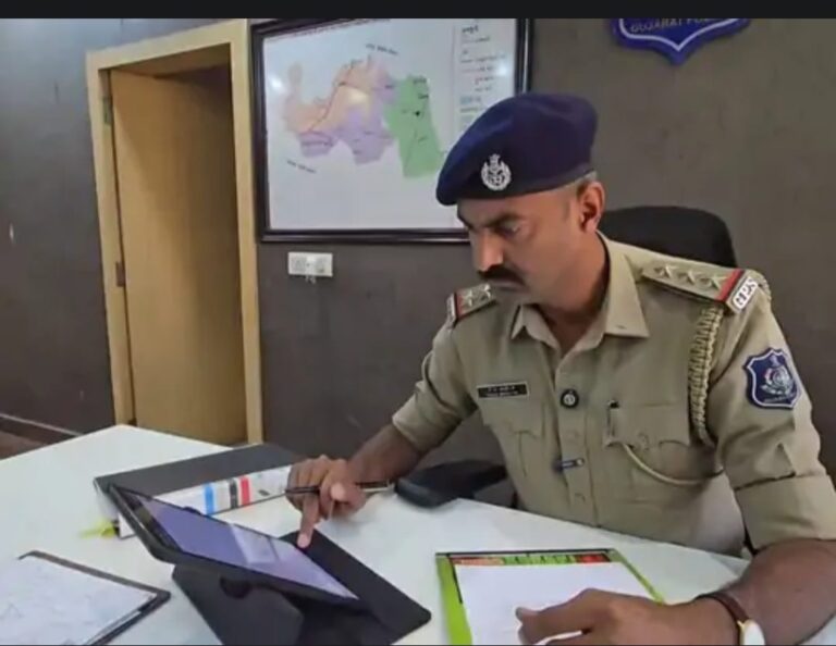 3 લાખની લાંચ લેતા કિમ પોલીસ સ્ટેશનના PI અને વકીલ ACBના જાળમાં, સુરત ગ્રામ્યમાં ખળભળાટ.