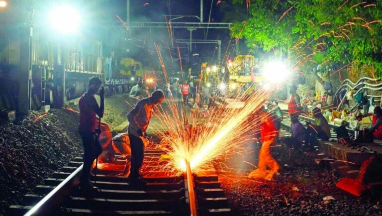 કાંદિવલી–બોરીવલી વચ્ચે છઠ્ઠી લાઇનનું કામ જોરમાં.