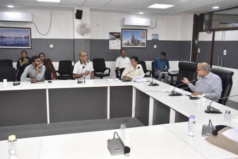 કલેક્ટર  કેતન ઠક્કરના અધ્યક્ષ સ્થાને જિલ્લા કક્ષાનો સ્વાગત ફરિયાદ નિવારણ કાર્યક્રમ યોજાયો.