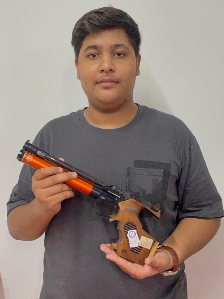 માત્ર ૮ મહિનાની તાલીમમાં કમાલ: ધ્રુવિલ ધગીયા બન્યો નેશનલ રિનાઉન્ડ પિસ્તોલ શૂટર