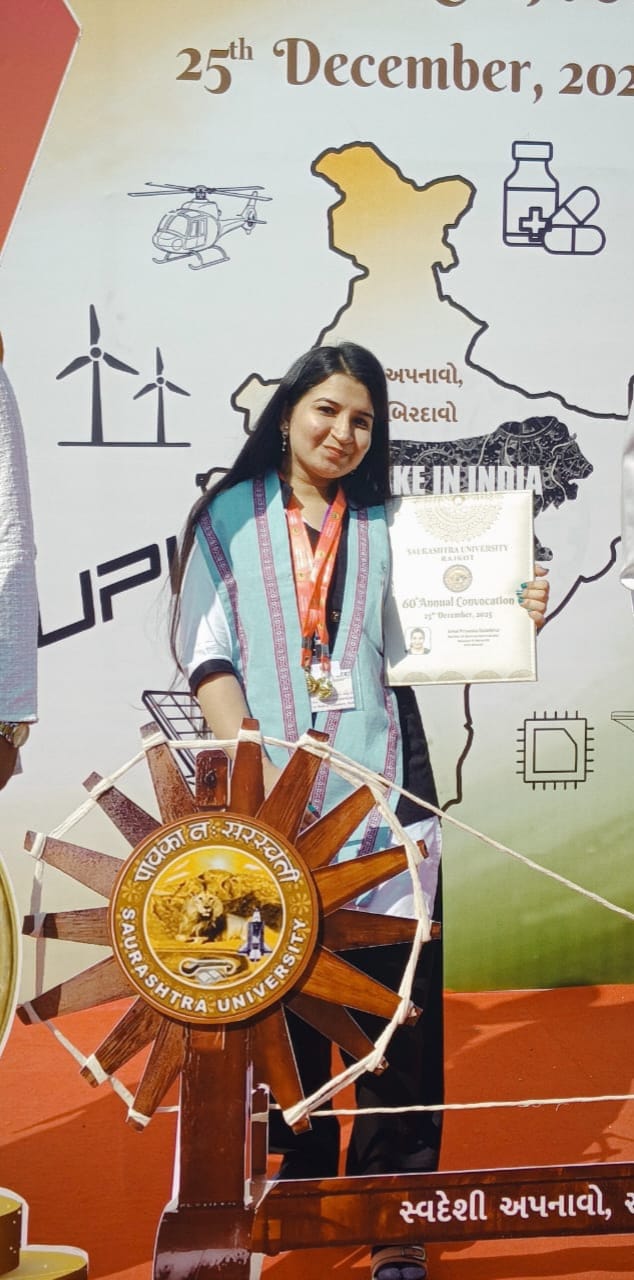 જેતપુરની દીકરીએ સૌરાષ્ટ્ર યુનિવર્સિટીમાં ઝળહળ્યું નામ