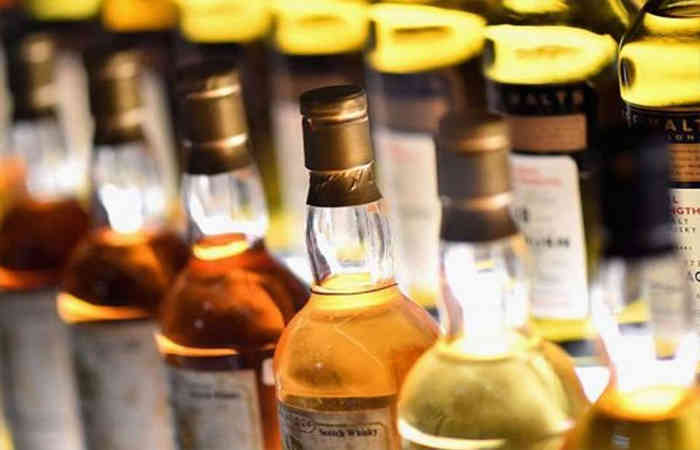 સેલુકા ગામે એલસીબીનો મોટો દરોડો.