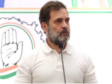 જર્મની પ્રવાસ દરમિયાન રાહુલ ગાંધીનો ભાજપ પર ગંભીર આરોપ: ‘ભારતીય બંધારણ ખતમ કરવાની સાજિશ’, ભાજપનો તીખો જવાબ – ‘લીડર ઓફ પ્રોપેગેન્ડા’