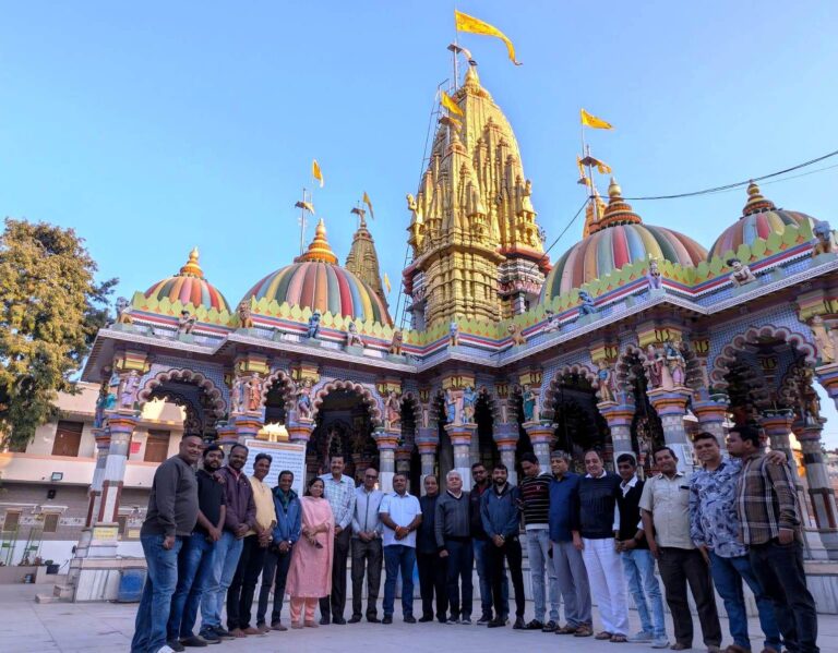 જામનગરના કાશી વિશ્વનાથ મંદિરમાં ૭૨ કલાકના અખંડ મંત્રોચ્ચારથી આધ્યાત્મિક ઉર્જાનો પ્રવાહ