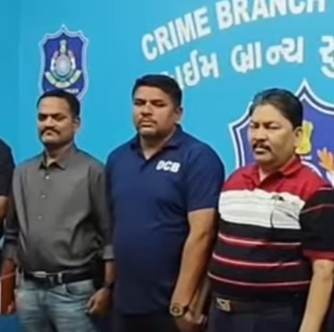 હેલીકોપ્ટરથી હથકડી સુધી: ૮૦૦ કરોડના મહાકૌભાંડનો પડદાફાશ, સુરત ક્રાઈમ બ્રાંચના જાળમાં N MARTનો ‘ફરાર સુપરબોસ’ ગોપાલ શેખાવત