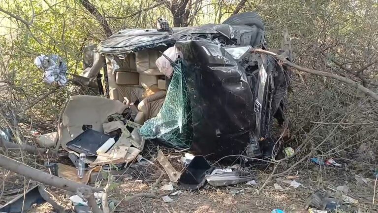 ટાયર ફાટતાં મરણનો કાળો ઘા.