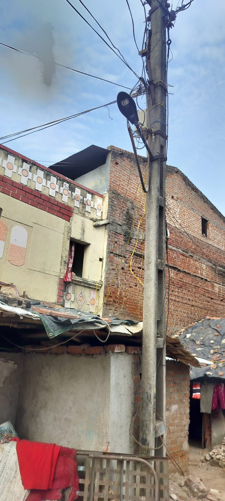 વિજ ચોરોને ઝટકો: શહેરા તાલુકાના ગામોમાં MGVCLની તોફાની કાર્યવાહી, 131 જોડાણોમાં પકડાઈ 24.64 લાખની વીજ ચોરી