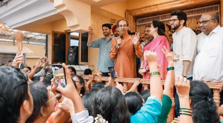 BMC ચૂંટણી પછી મુંબઈની રાજનીતિમાં ઉદ્ધવ ઠાકરે અને દેવેન્દ્ર ફડણવીસ વચ્ચે શબ્દયુદ્ધ.