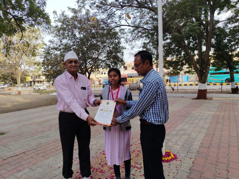 “77માં ગણતંત્ર દિવસની ગૌરવસભર ઉજવણી: જામનગર એસટી ડિવિઝનમાં ધ્વજવંદન સાથે કર્મચારીઓના પ્રતિભાશાળી બાળકોનું સન્માન”