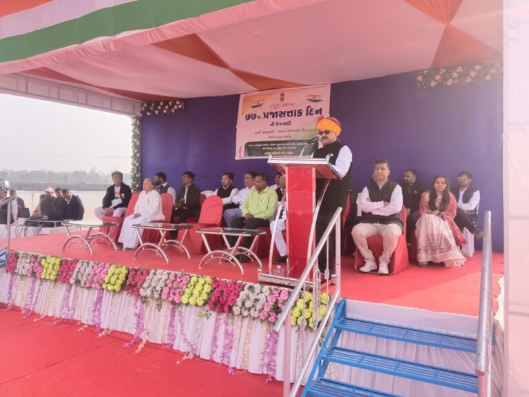 શહેરા તાલુકામાં 77મા પ્રજાસત્તાક પર્વની ભવ્ય ઉજવણી: ડોકવા ગામે તાલુકા કક્ષાનો કાર્યક્રમ, ધ્વજવંદન સાથે વૃક્ષારોપણ અને દેશભક્તિથી સરોબર સાંસ્કૃતિક કાર્યક્રમો