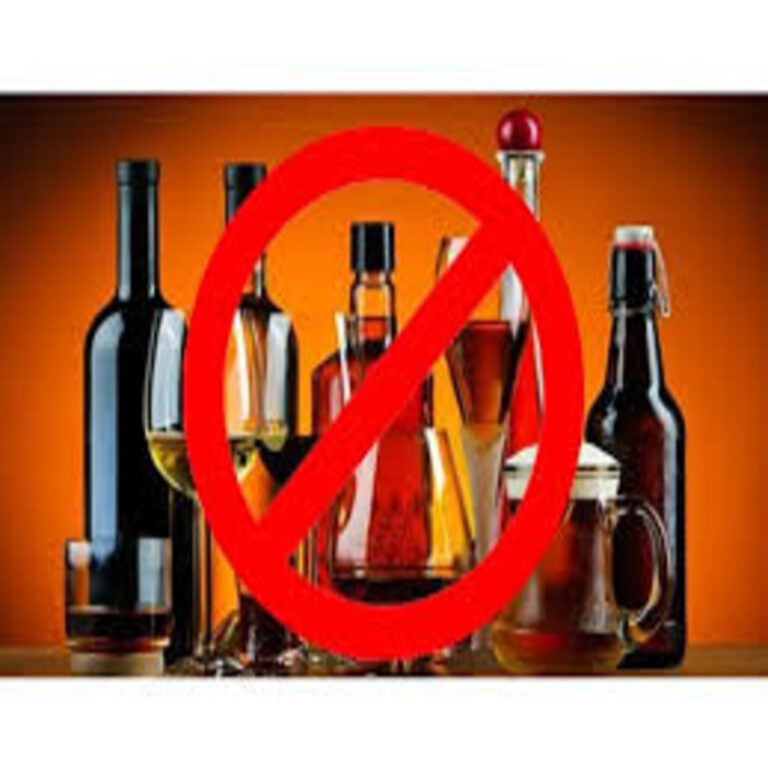 દારૂબંધીના નકશા બહારનું શહેર: ઓખા – શરાબીઓ માટે અઘોષિત ‘ગીફ્ટ સિટી’ બની રહ્યું છે શું?