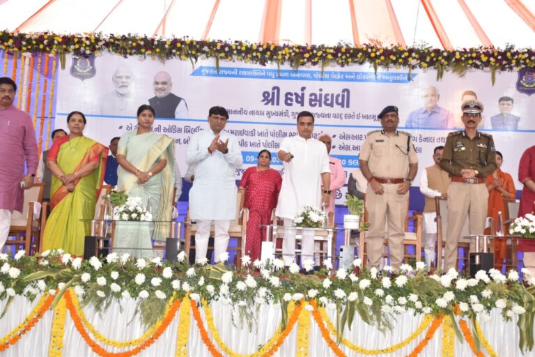 સુરક્ષિત ગુજરાત તરફ એક ઐતિહાસિક પગલું નાયબ મુખ્યમંત્રી શ્રી હર્ષભાઈ સંઘવીના વરદ હસ્તે અમદાવાદમાં ૨૦૨ કરોડથી વધુના પોલીસ અને ATS પ્રકલ્પોનું ઈ-ખાતમુહૂર્ત