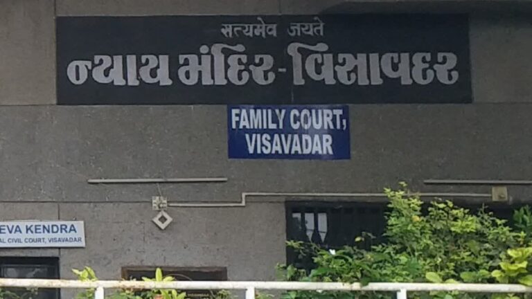 વિસાવદર નગરપાલિકામાં ભુગર્ભ ગટર કોન્ટ્રાક્ટમાં કરોડોની ગેરરીતિ? કર્મચારીઓ અને ચૂંટાયેલા સદસ્યો સામે કોર્ટમાં ફરિયાદ, યુવા ધારાશાસ્ત્રી શરદ જોશીની ધારદાર દલીલોથી ખળભળાટ