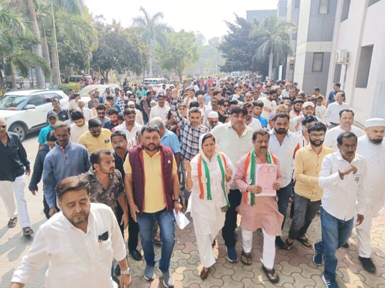 જામનગરમાં SIR પ્રક્રિયા વિવાદમાં ઘેરાઈ: ફોર્મ નંબર–7 મારફતે ‘ડમી નામ’ના બહાને મતદાર યાદીમાંથી નામ કાપવાની કોશિશ? મતદારો સાથે કલેક્ટરને કાનૂની રજૂઆત કરવાની તૈયારી