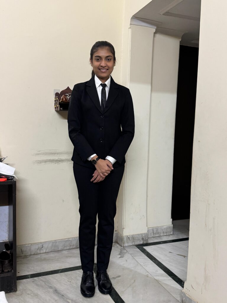 સપનાઓને આકાશ મળ્યું: કચ્છની પ્રથમ ગોસ્વામી મહિલા પાયલોટ જીયા – સંઘર્ષ, સંસ્કાર અને સફળતાની ગૌરવગાથા