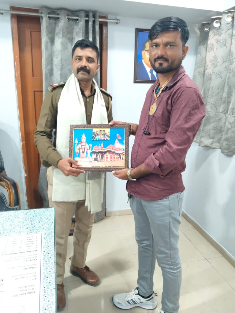 ઓખા મરીન પોલીસમાં નવી જવાબદારી, શહેર-ગ્રામ્ય એકતાનું દ્રષ્ટાંત : પી.એસ.આઈ. વિપુલભાઈ સિગરખયા સાહેબની શુભેચ્છા મુલાકાત અને ભવ્ય સન્માન સમારોહ
