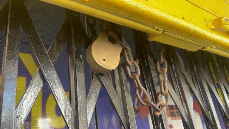 જામનગરમાં ટ્રેડ યુનિયનોની હડતાલનો વ્યાપક પ્રભાવ: રાષ્ટ્રીયકૃત બેંકોમાં ક્લિયરિંગ ઠપ્પ, એલ.આઇ.સી. અને પીજીવીસીએલના કર્મચારીઓ પણ જોડાયા