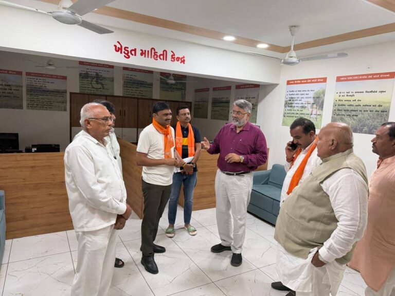 “ગોંડલ માર્કેટિંગ યાર્ડમાં અનિરુદ્ધભાઈ દવેનો આગમન: કૃષિ વિકાસ અને સંગઠન શક્તિનો સંકલ્પ”