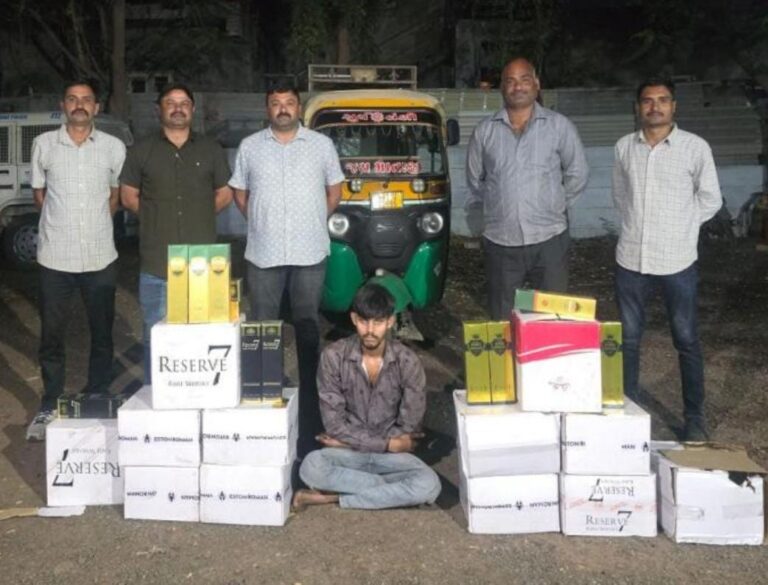 જામનગર-રાજકોટ હાઈવે પર દારૂની હેરાફેરીનો ભાંડાફોડ: CNG રીક્ષા સાથે ₹3.77 લાખનો મુદ્દામાલ જપ્ત