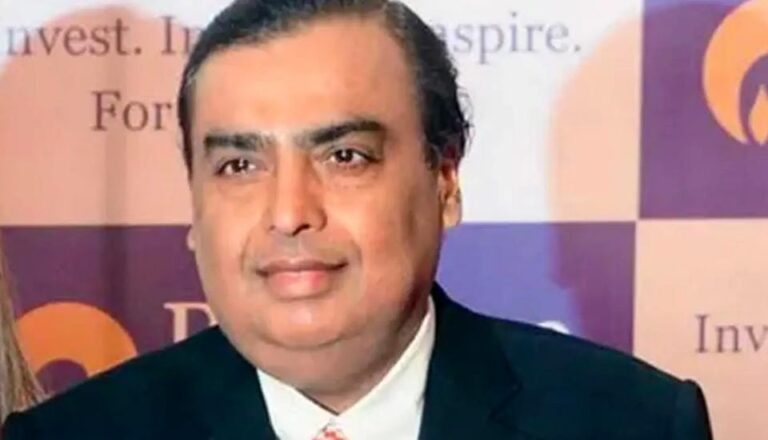 AI સમિટમાં મુકેશ અંબાણીનો ઐતિહાસિક વિઝન આગામી 7 વર્ષમાં ₹10 લાખ કરોડનું રોકાણ – ભારતને AI મહાશક્તિ બનાવવાનો સંકલ્પ.