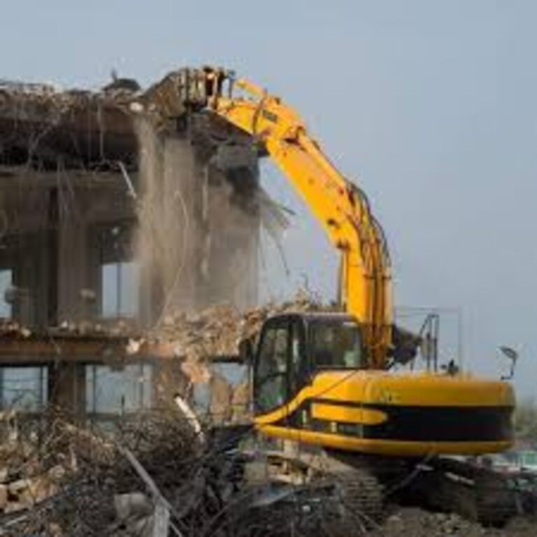 કાયદાકીય લડત વચ્ચે તંત્રની ઉતાવળ? સુપ્રીમ કોર્ટમાં રીટ હોવા છતાં અંબાજી ગબ્બર પર ડીમોલેશન – અટકાયત, પોલીસ બંદોબસ્ત અને ઉઠતા ગંભીર પ્રશ્નો